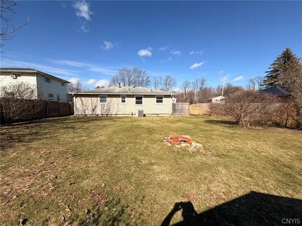 $229,900 | 301 Downsview Drive, Gates, NY 14606