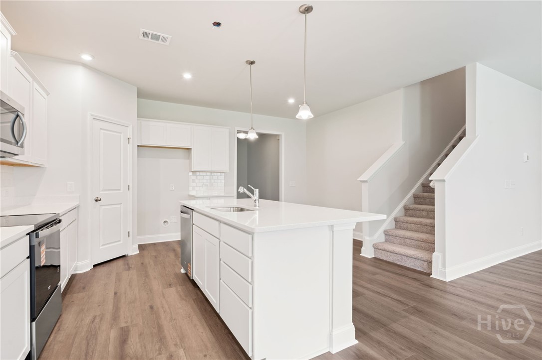 445 MONTEREY Loop Richmond Hill, GA 31324 - Photo 7 of 24