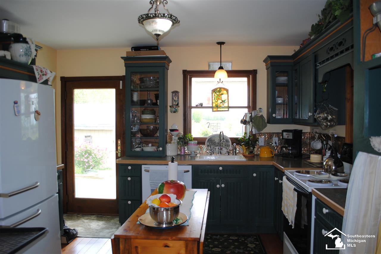 9756 Ferder Road Maybee, MI 48159 - Photo 4 of 28