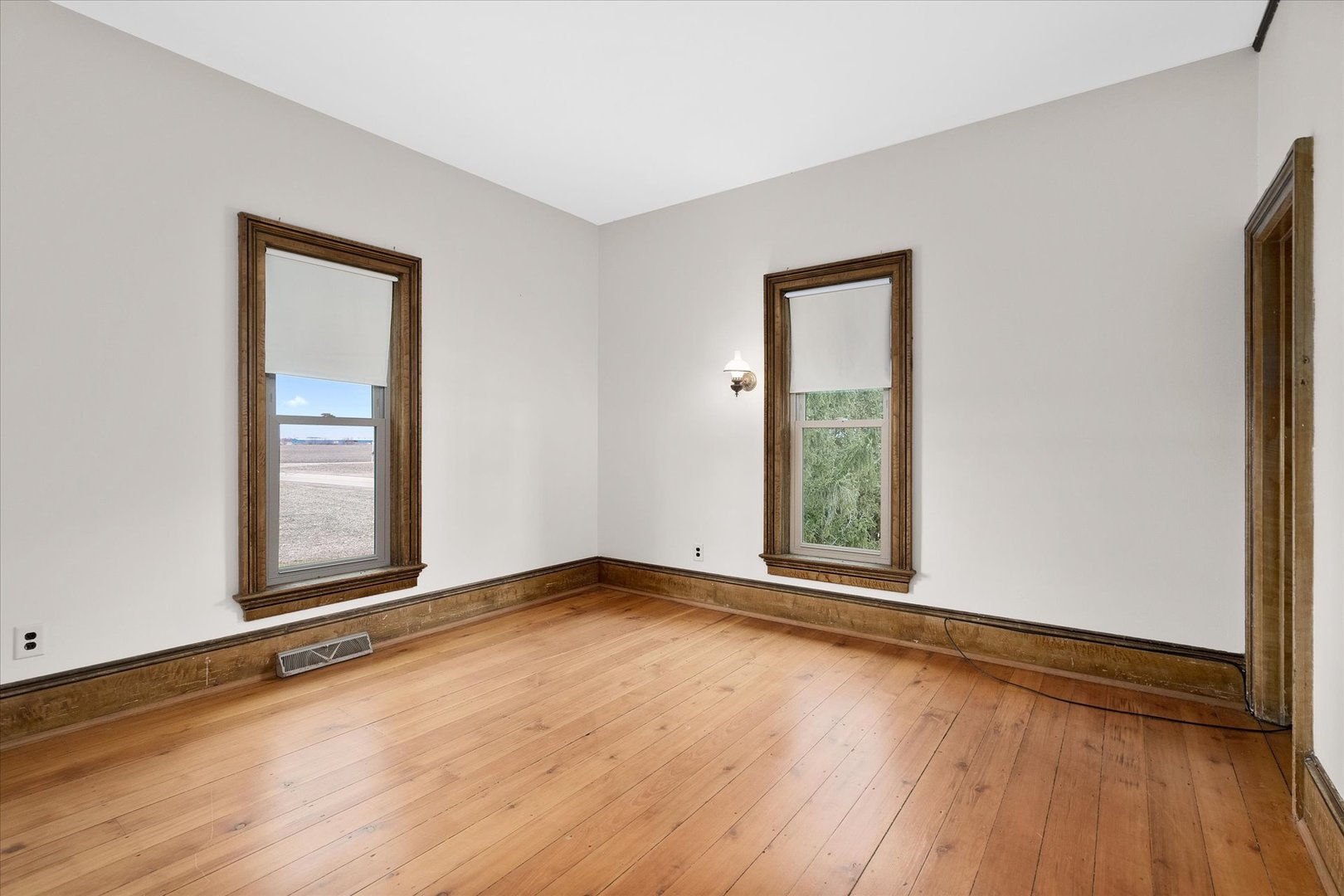 8865 East Sandwich Road Hinckley, IL 60520 - Photo 19 of 40 Gallery Image 19