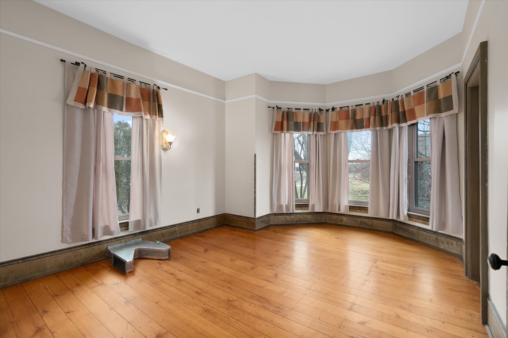 8865 East Sandwich Road Hinckley, IL 60520 - Photo 20 of 40 Gallery Image 20