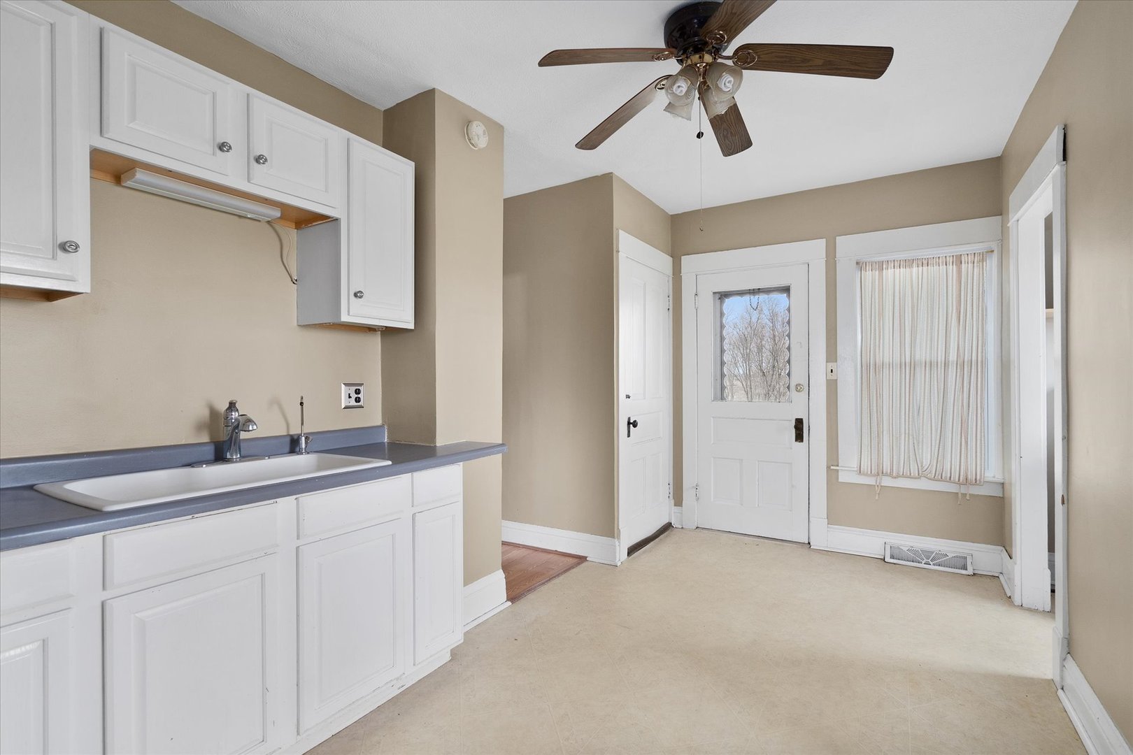 8865 East Sandwich Road Hinckley, IL 60520 - Photo 28 of 40 Gallery Image 28