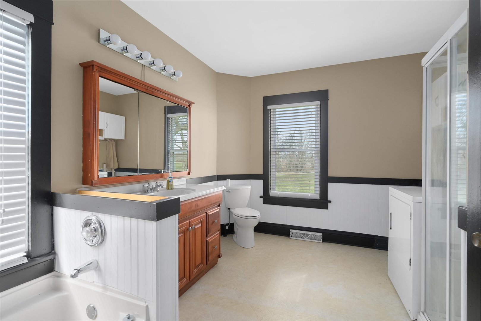 8865 East Sandwich Road Hinckley, IL 60520 - Photo 30 of 40 Gallery Image 30