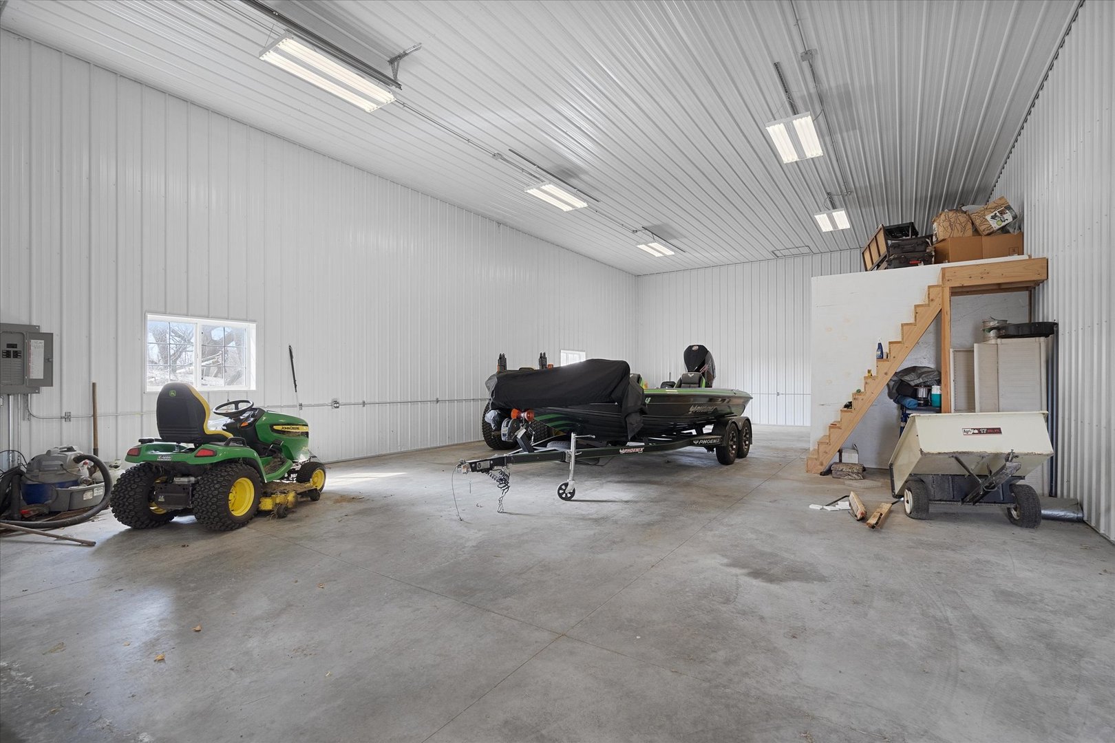 8865 East Sandwich Road Hinckley, IL 60520 - Photo 32 of 40 Gallery Image 32