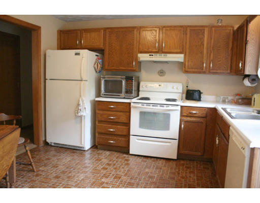 20 Anthony Road Hopedale, MA 01747 - Photo 5 of 12 Gallery Image 5