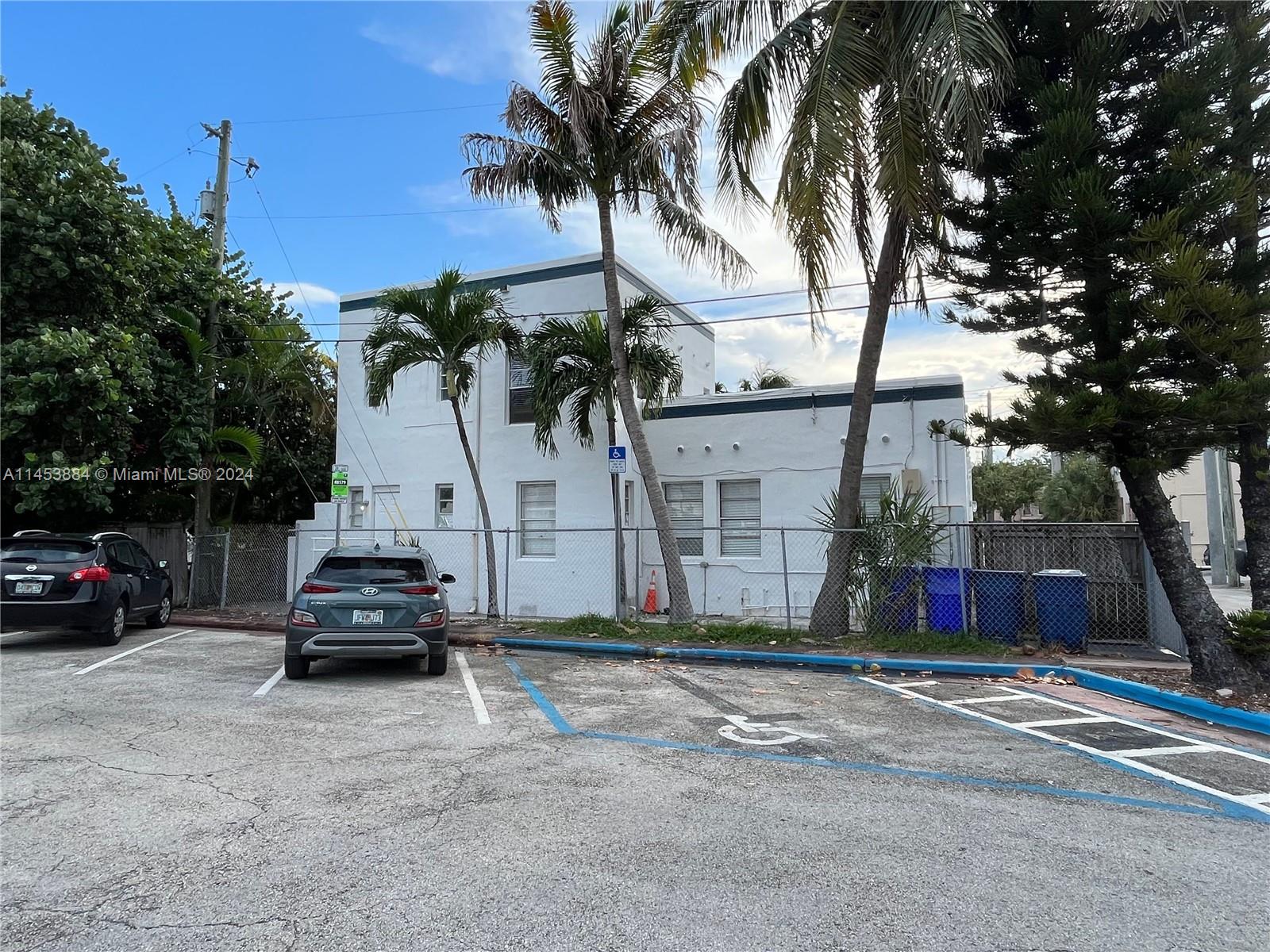 6955 Rue Vendome Miami Beach, FL 33141 - Photo 33 of 43 a car parked in front of a house
