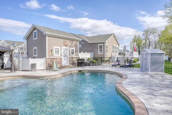 $979,000 | 836 Sweet Birch Drive, Middletown, DE 19709