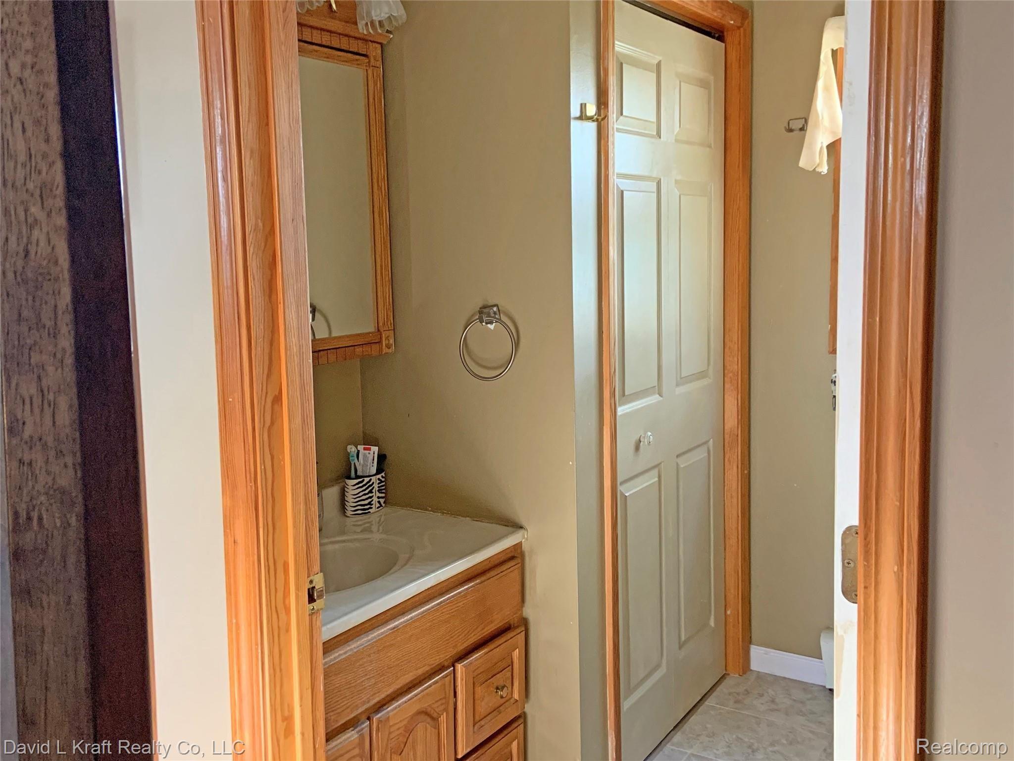 8255 Stein Road Pigeon, MI 48755 - Photo 13 of 26 8255SteinBath2.jpg