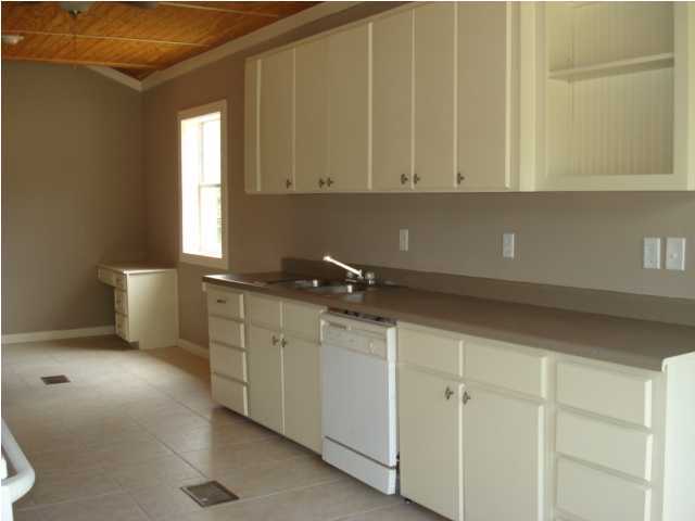 537 Caswell Road DeFuniak Springs, FL 32433 - Photo 12 of 29 Gallery Image 12