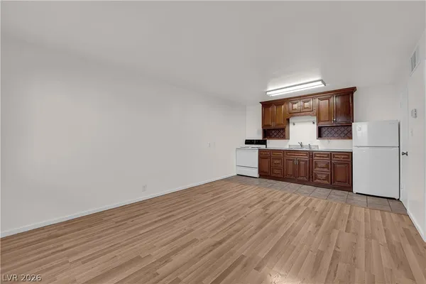 $900 | 3726 Hazelwood Street, Unit 24, Las Vegas, NV 89119