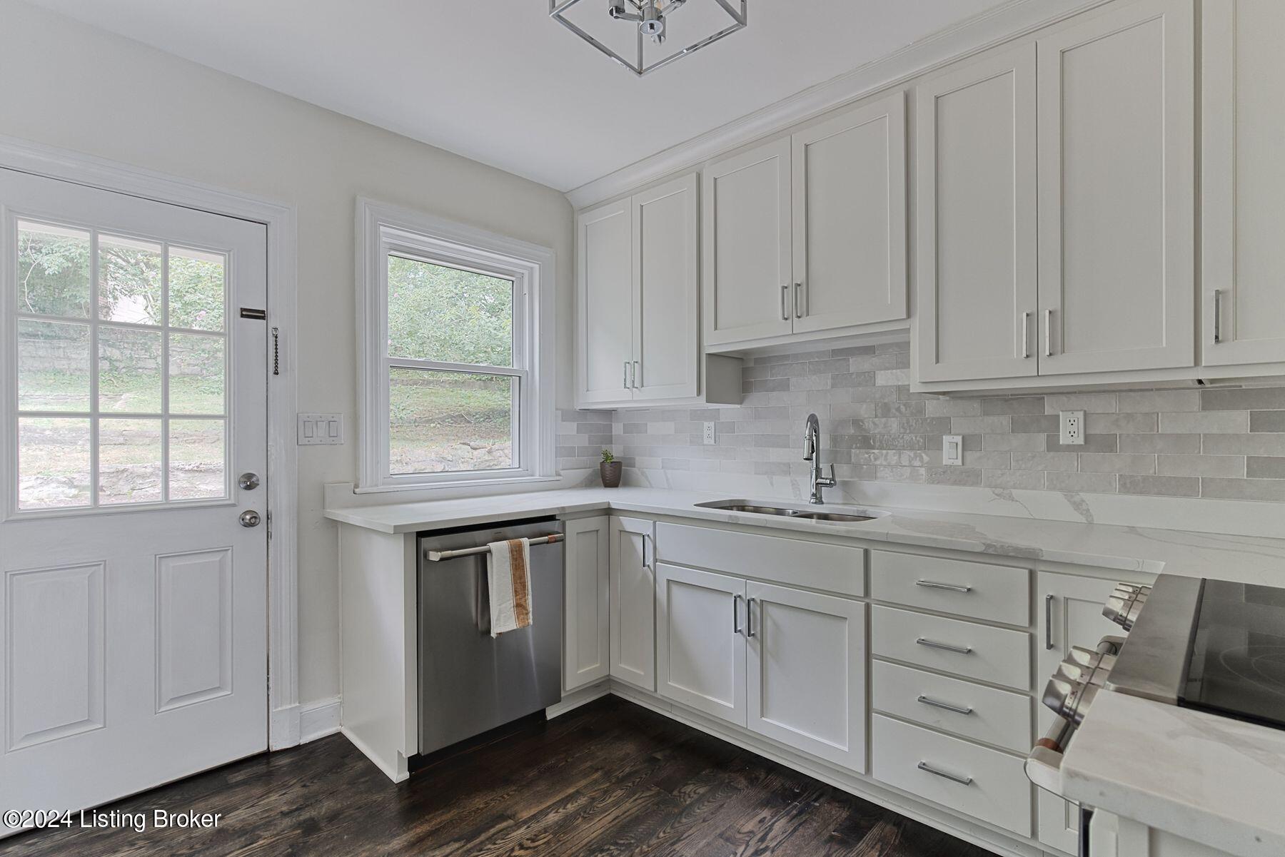 1741 Fleming Road Louisville, KY 40205 - Photo 25 of 59 photo_online_023