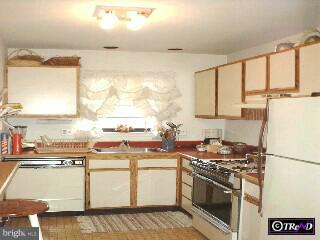 9386 Neil Road, Unit A Philadelphia, PA 19115 - Photo 5 of 6 Gallery Image 5