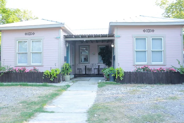 $1,295 | 326 East French Place, San Antonio, TX 78212