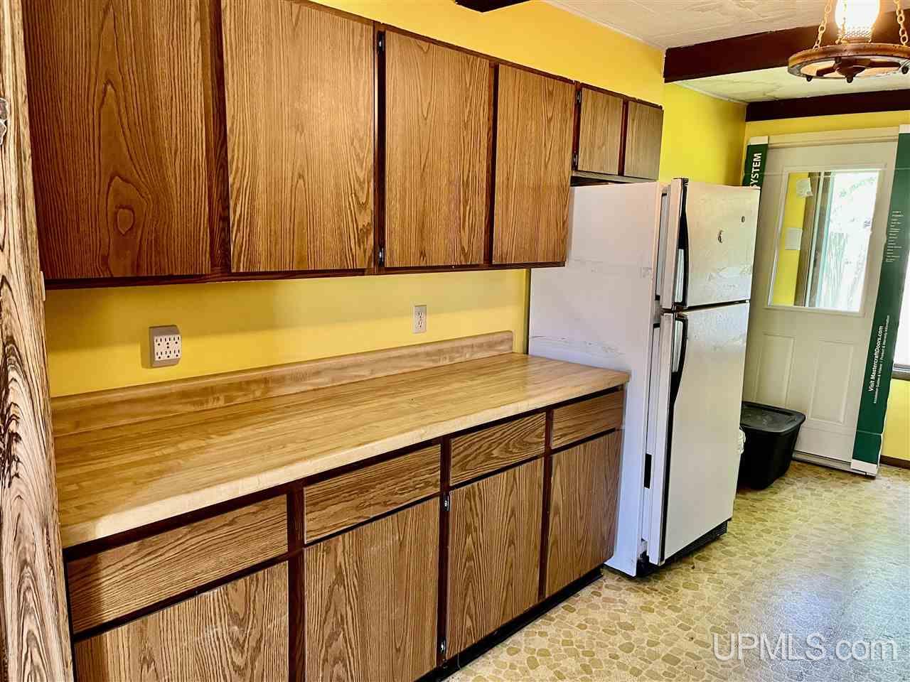 5094 Sunset Road Ironwood, MI 49938 - Photo 3 of 22