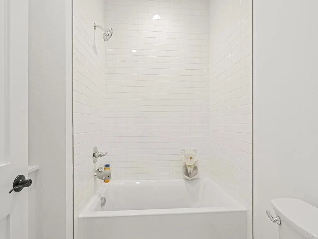 2971 Rue De Latour Vista, CA 92084 - Photo 24 of 36