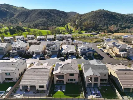 $1,269,000 | 2971 Rue De Latour, Vista, CA 92084