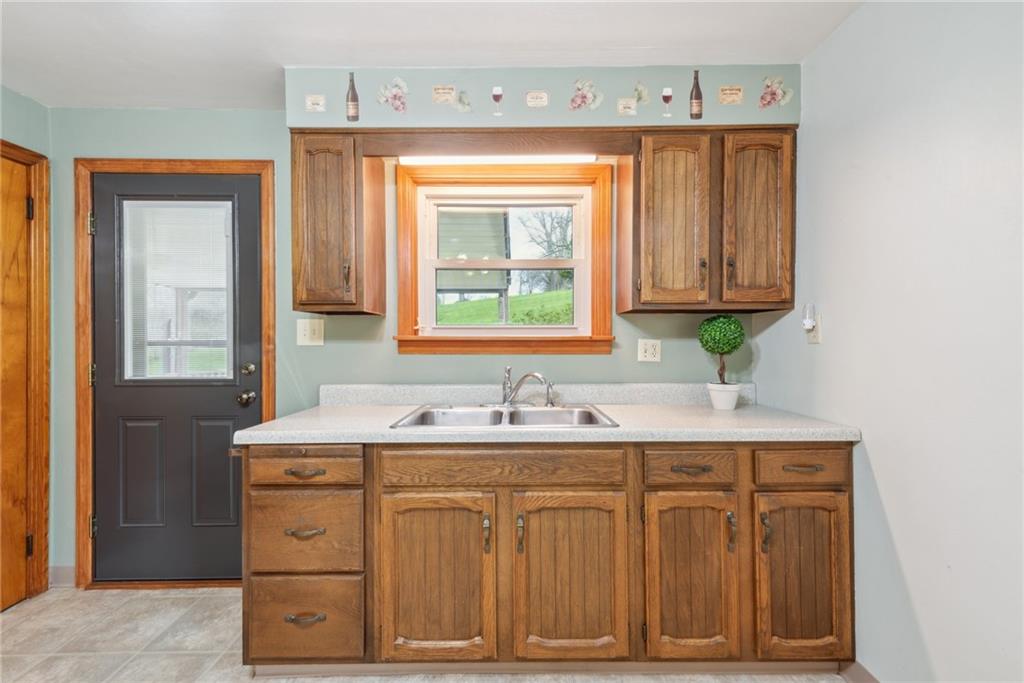 12600 Ridge Road North Huntingdon, PA 15642 - Photo 7 of 28 Gallery Image 7
