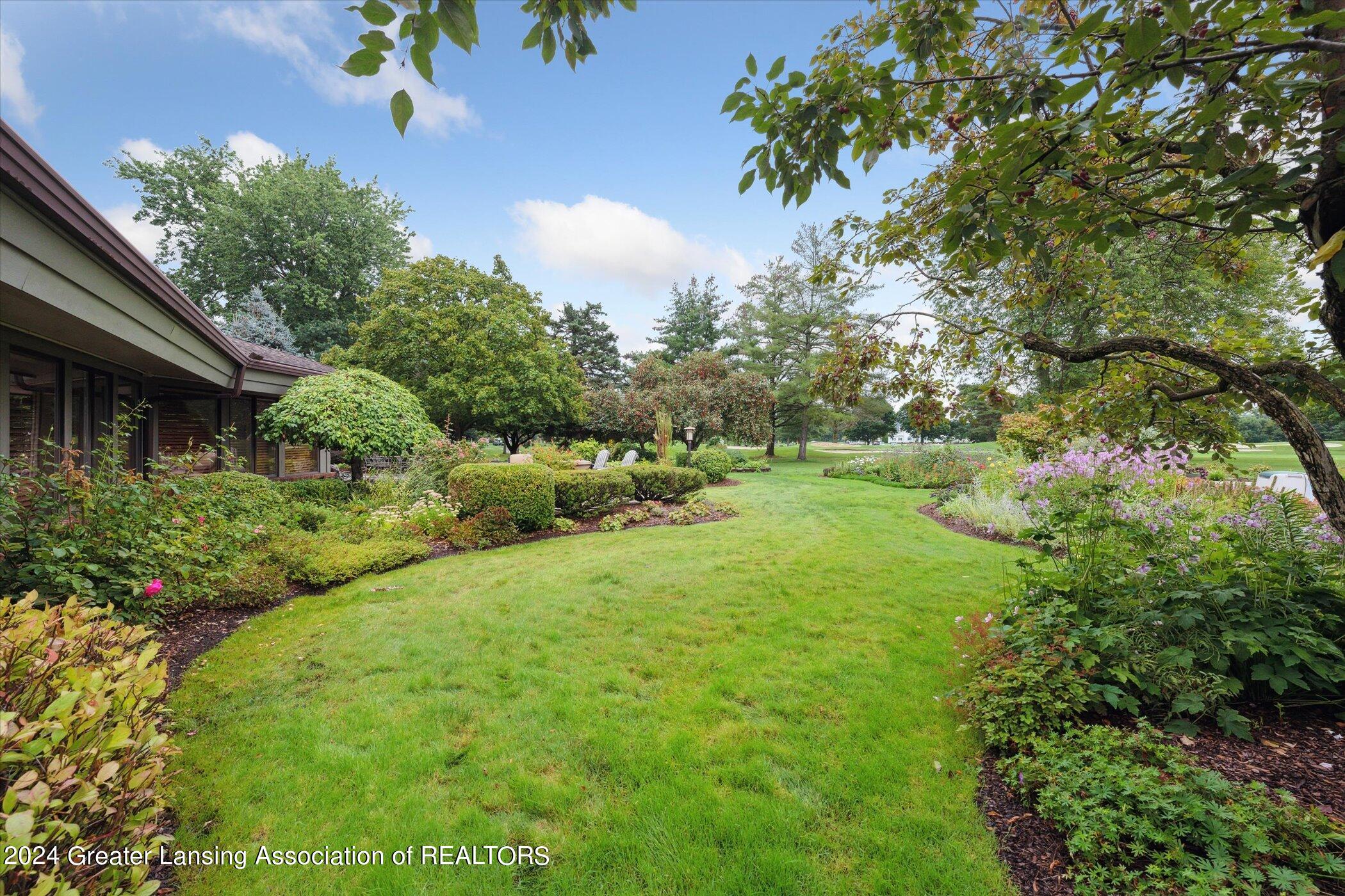 1445 Cambridge Road Lansing, MI 48911 - Photo 58 of 86 58-photo-58