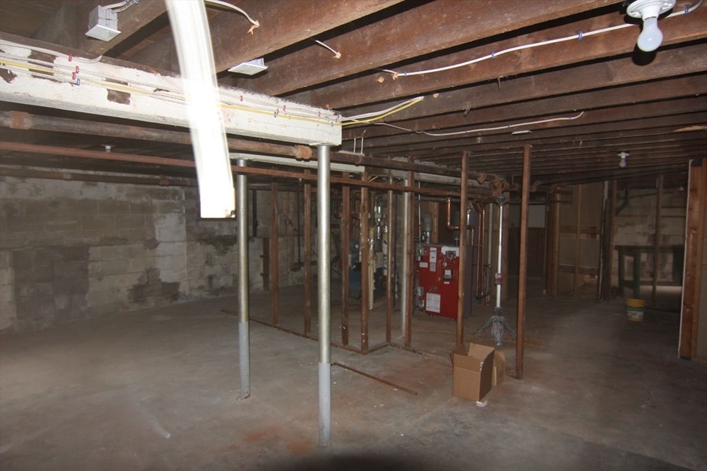 1083-1085 Sumner Avenue Springfield, MA 01118 - Photo 14 of 15 Gallery Image 14