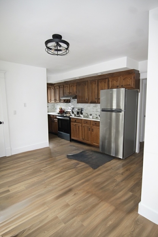 1083-1085 Sumner Avenue Springfield, MA 01118 - Photo 3 of 15 Gallery Image 3
