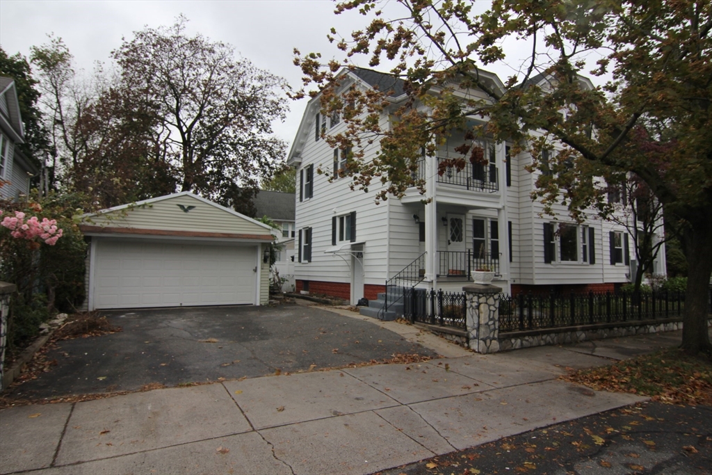 1083-1085 Sumner Avenue Springfield, MA 01118 - Photo 6 of 15 Gallery Image 6