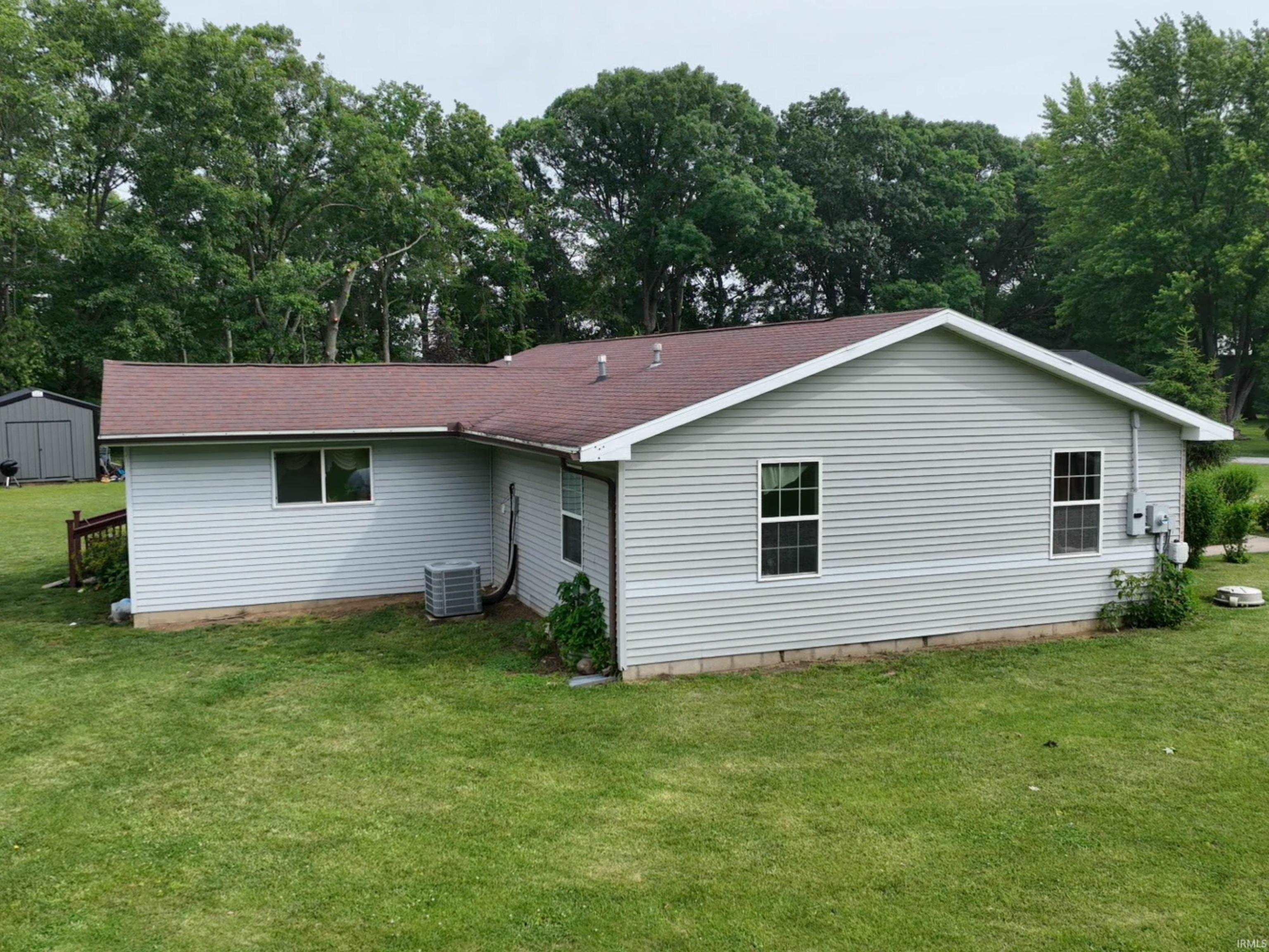11758 West Smith Ridge Court Monticello, IN 47960 - Photo 6 of 30