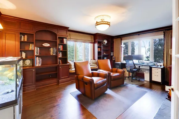 $1,899,000 | 1414 Canterbury Lane, Glenview, IL 60025
