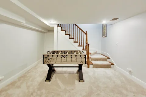 $1,899,000 | 1414 Canterbury Lane, Glenview, IL 60025