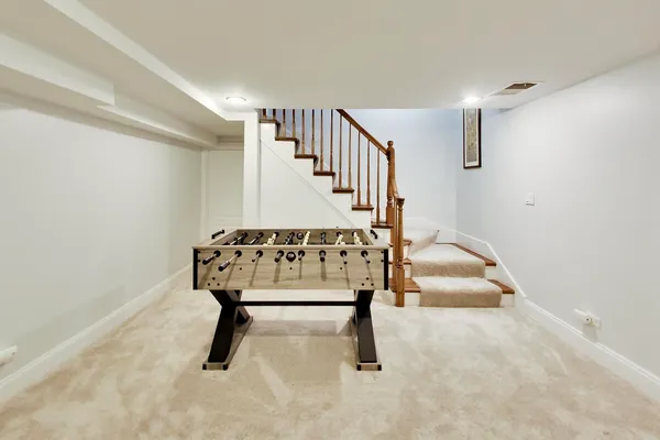 $1,950,000 | 1414 Canterbury Lane, Glenview, IL 60025
