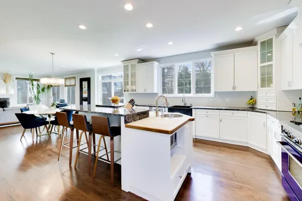 $1,950,000 | 1414 Canterbury Lane, Glenview, IL 60025