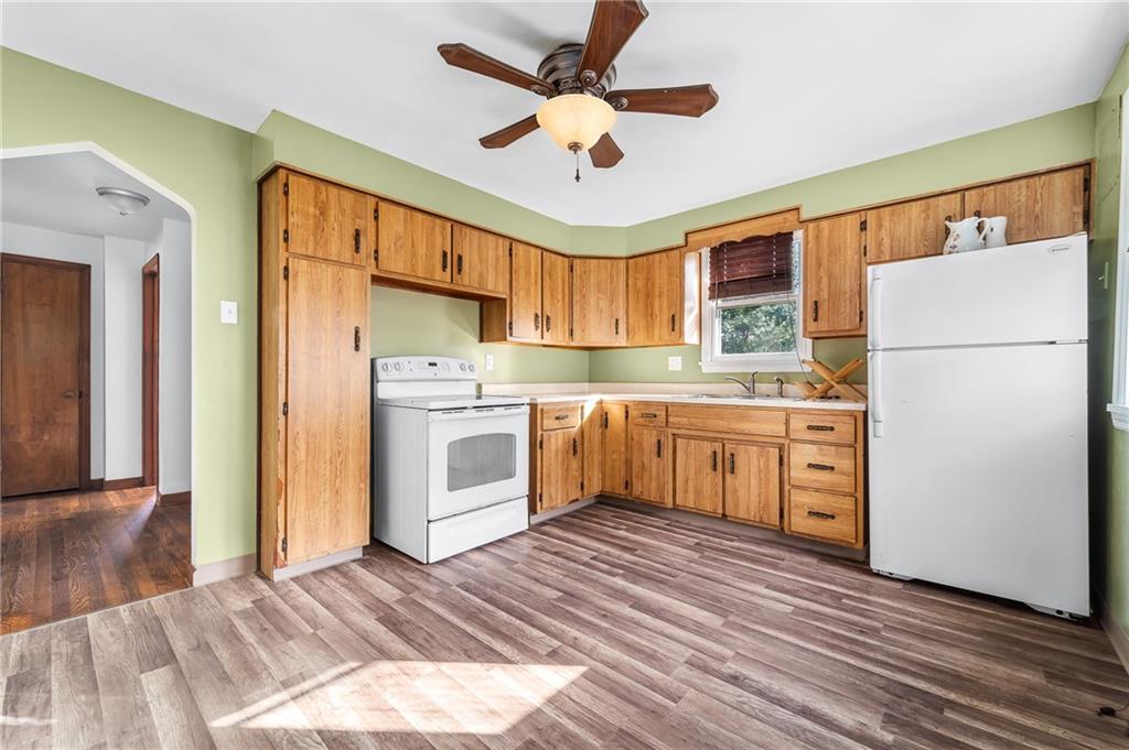 957 Lessing Street Pittsburgh, PA 15220 - Photo 11 of 25 Gallery Image 11