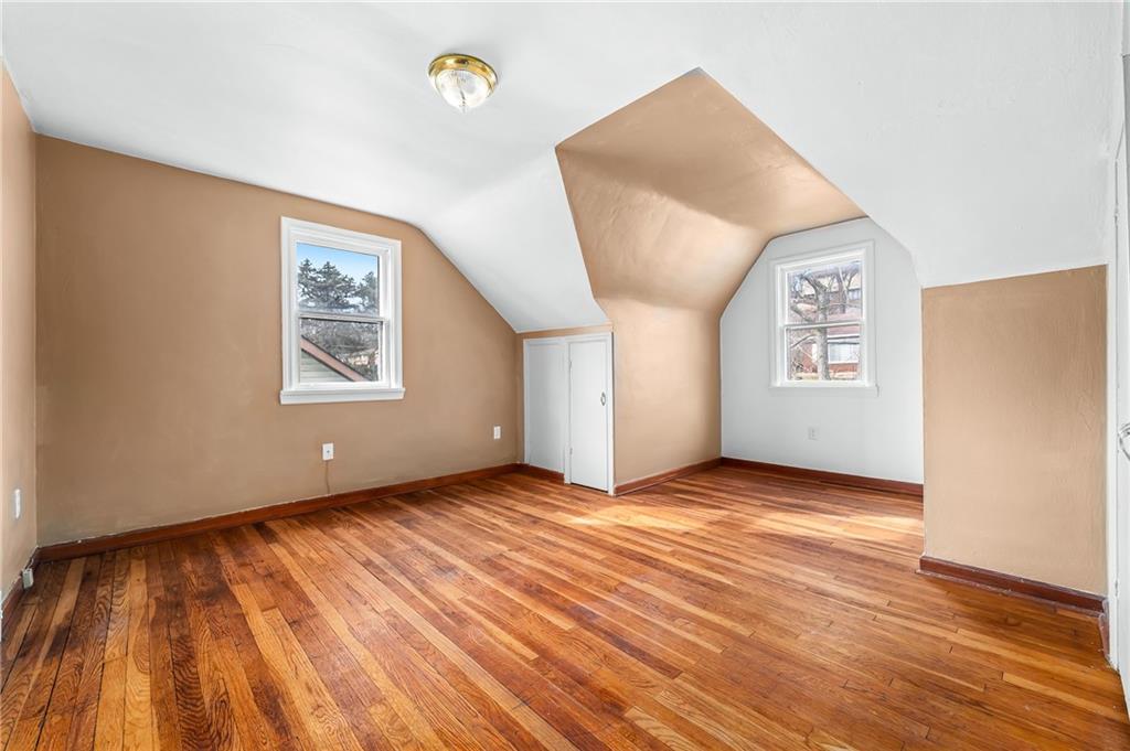 957 Lessing Street Pittsburgh, PA 15220 - Photo 17 of 25 Gallery Image 17