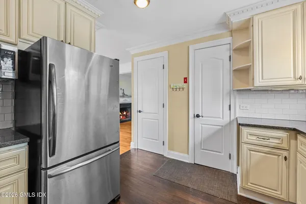 $750,000 | 125 Oaklawn Avenue, Stamford, CT 06905