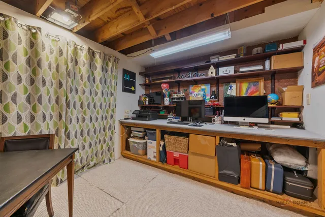 $699,900 | 5 Lagoon Drive, Hawthorn Woods, IL 60047