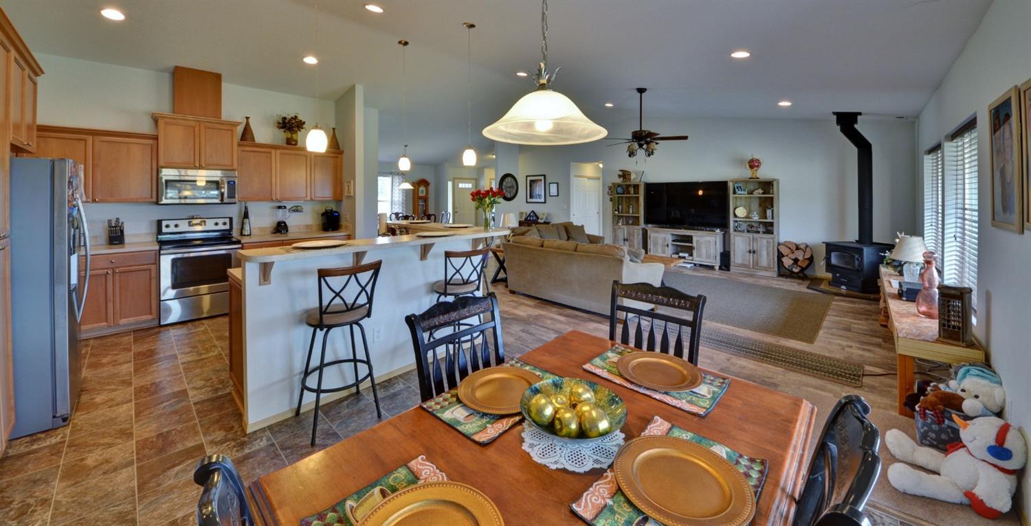 14731 Avalon Road White City, OR 97503 - Photo 13 of 34 Additional Photo