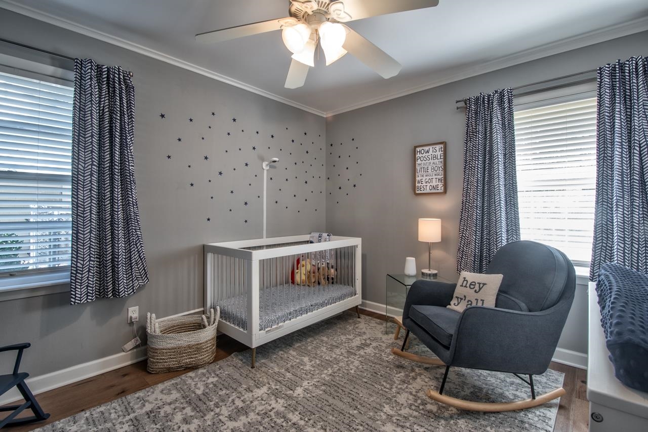 5135 Princeton Road Memphis, TN 38117 - Photo 15 of 24 a living room with furniture and a window