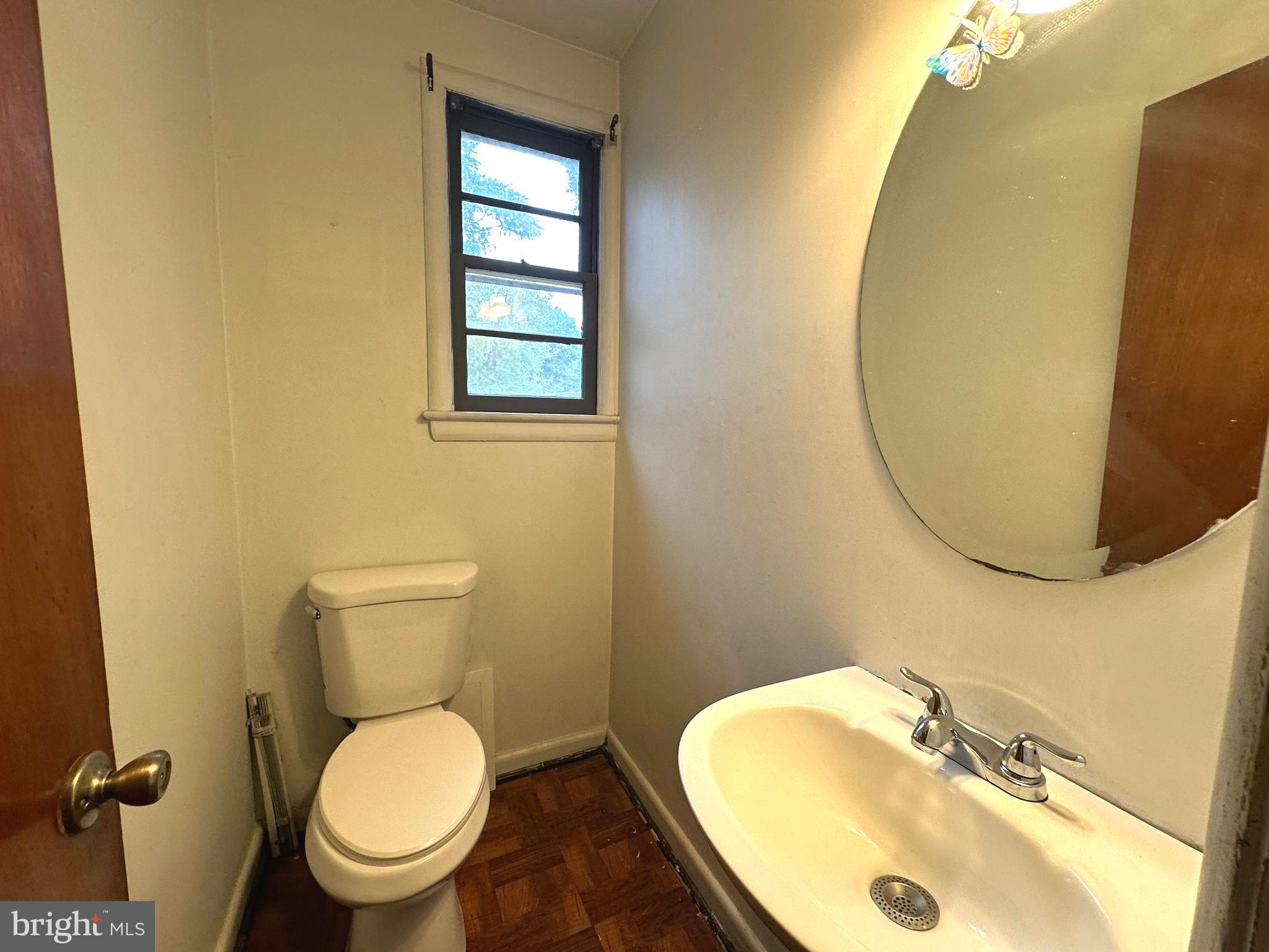 1018 Ruatan Street Silver Spring, MD 20903 - Photo 6 of 19 Gallery Image 6