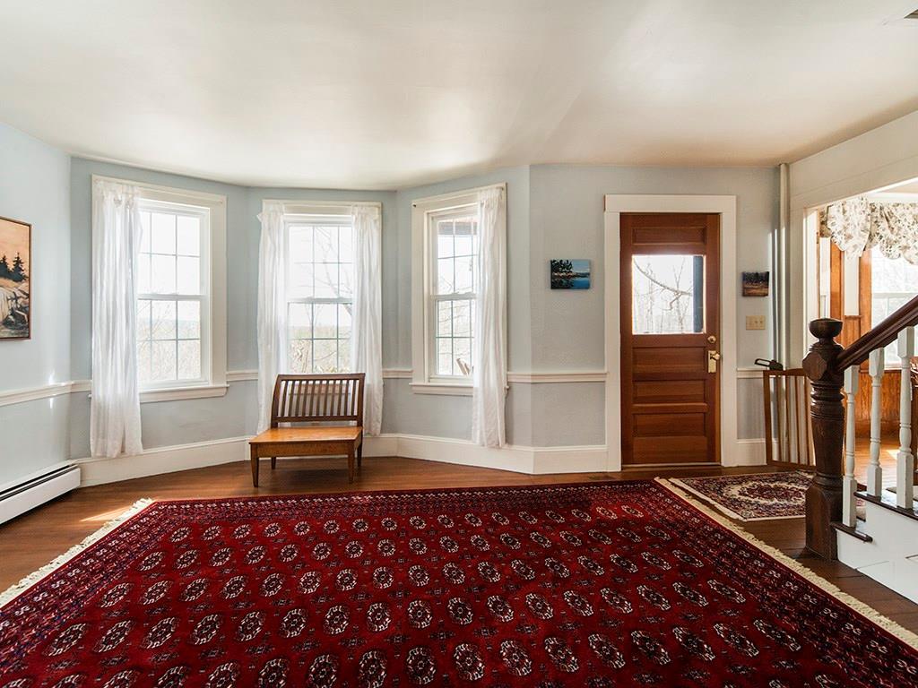 82 Allen Road Pownal, ME 04069 - Photo 4 of 27 Living Space.