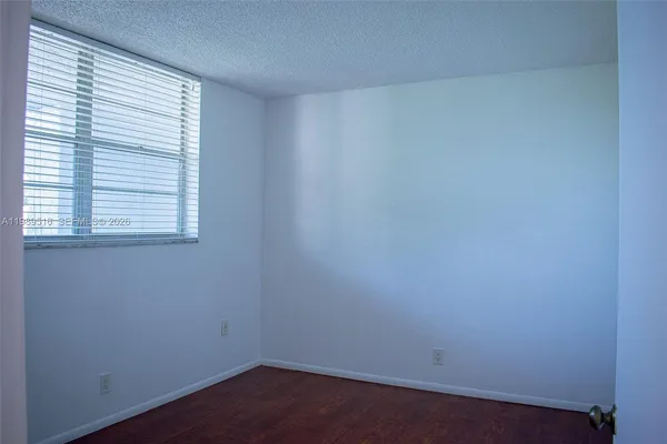 $2,050 | 9230 Lagoon Place, Unit 411, Davie, FL 33324