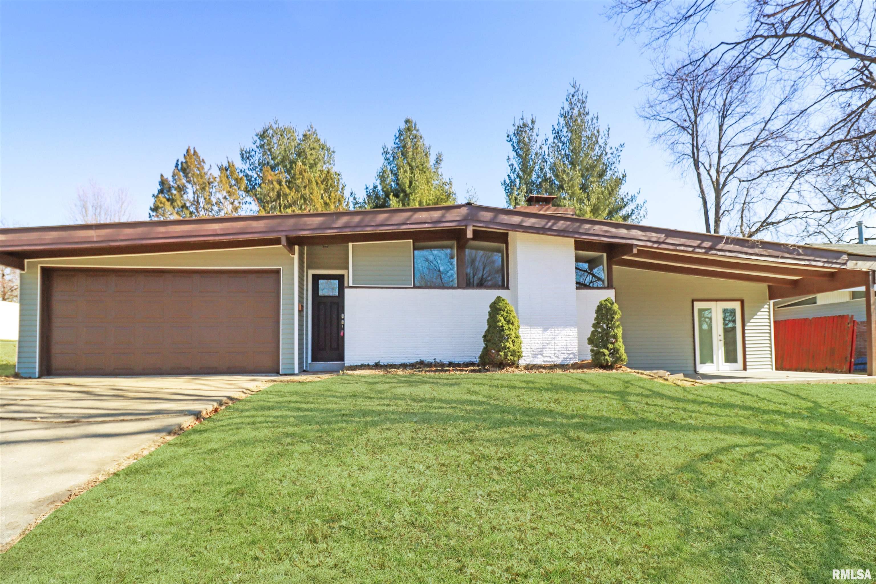 729 Ridgewood Drive Quincy, IL 62301 - Photo 1 of 34 Gallery Image 1