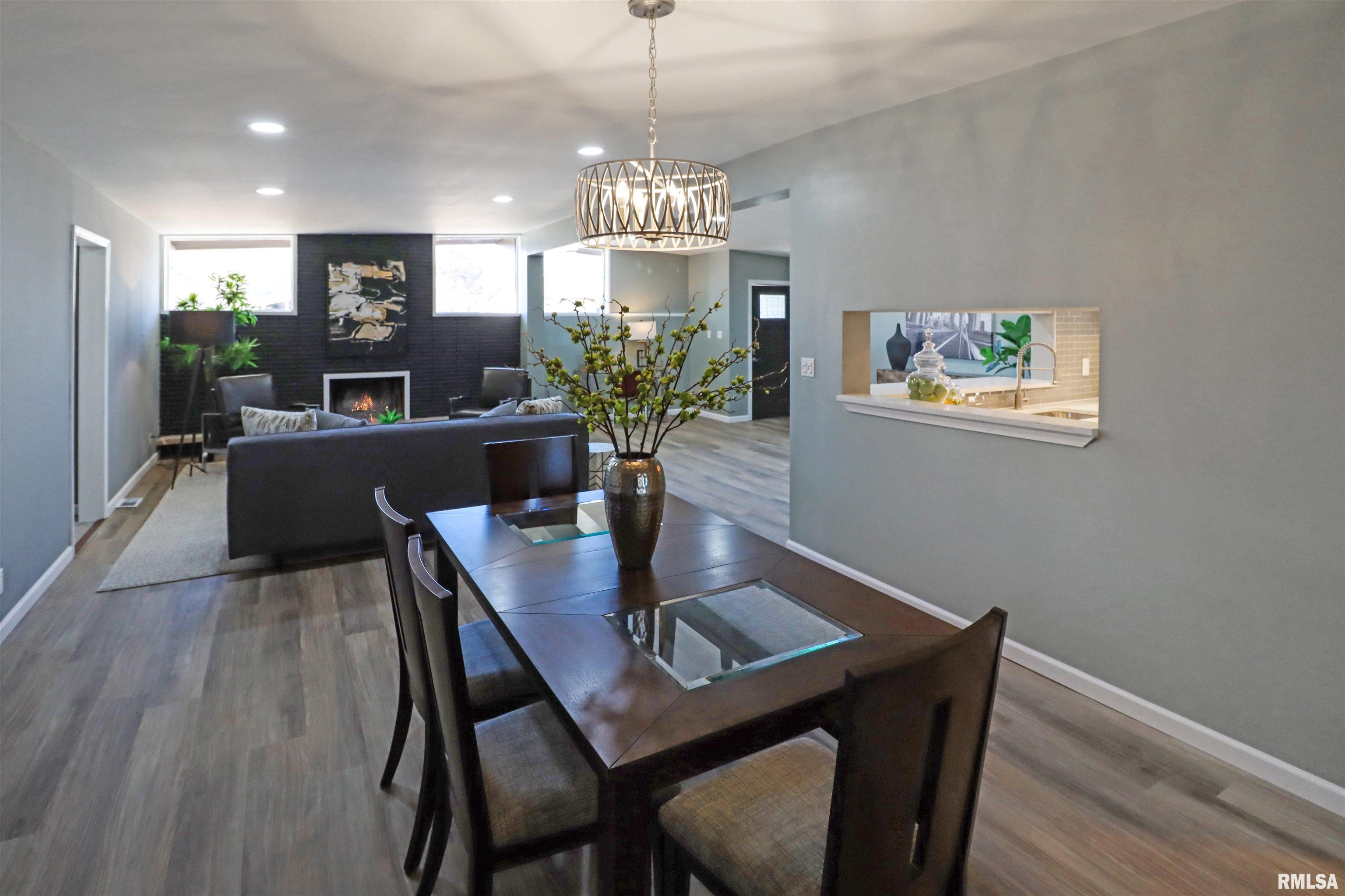 729 Ridgewood Drive Quincy, IL 62301 - Photo 14 of 34 Gallery Image 14