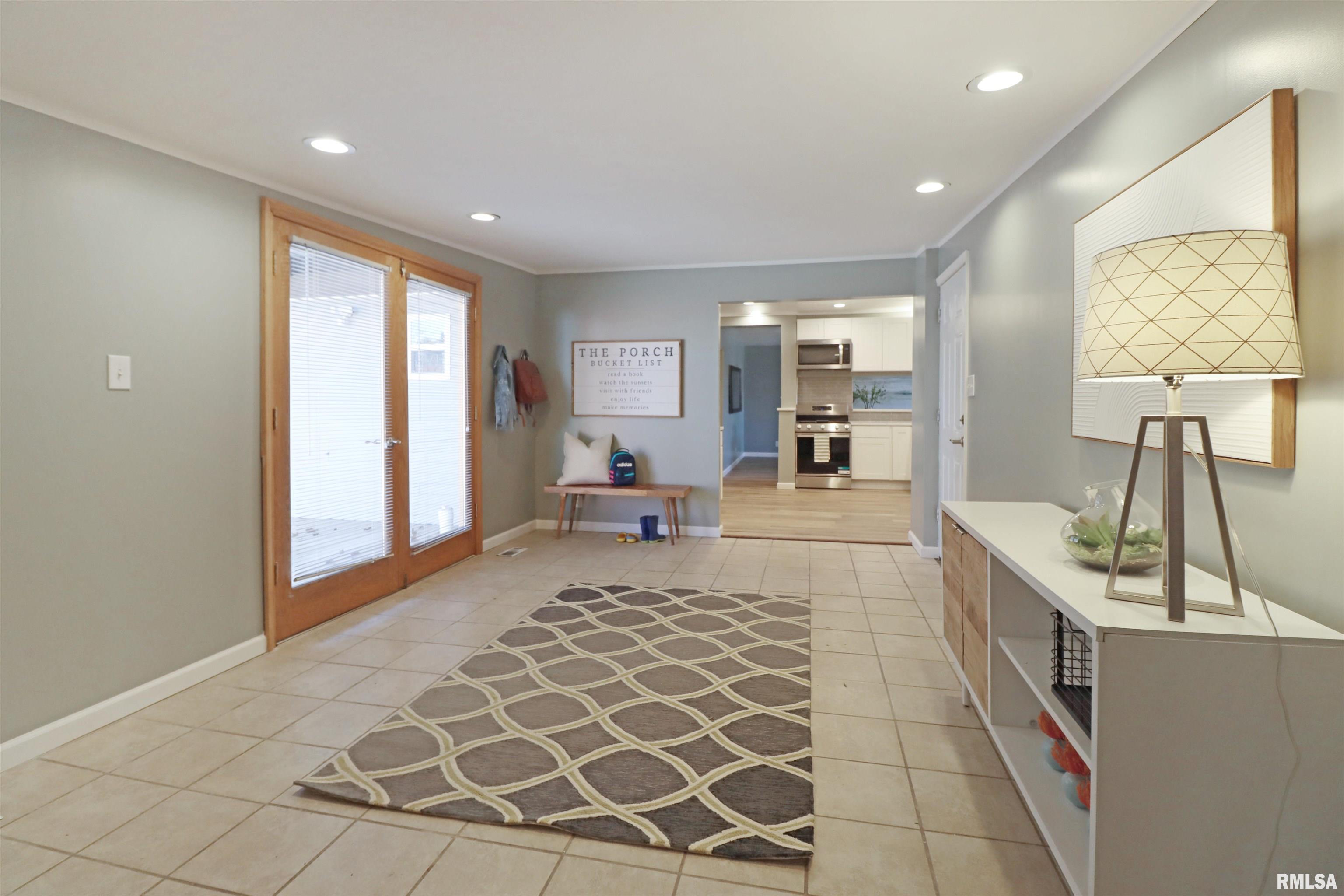 729 Ridgewood Drive Quincy, IL 62301 - Photo 21 of 34 Gallery Image 21
