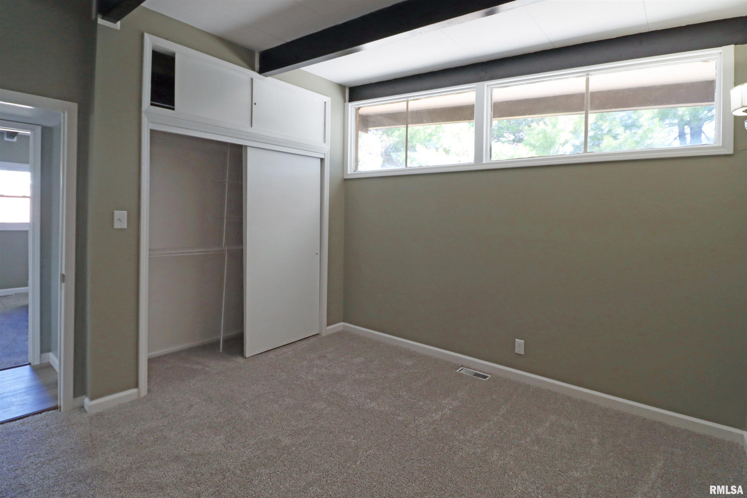 729 Ridgewood Drive Quincy, IL 62301 - Photo 27 of 34 Gallery Image 27