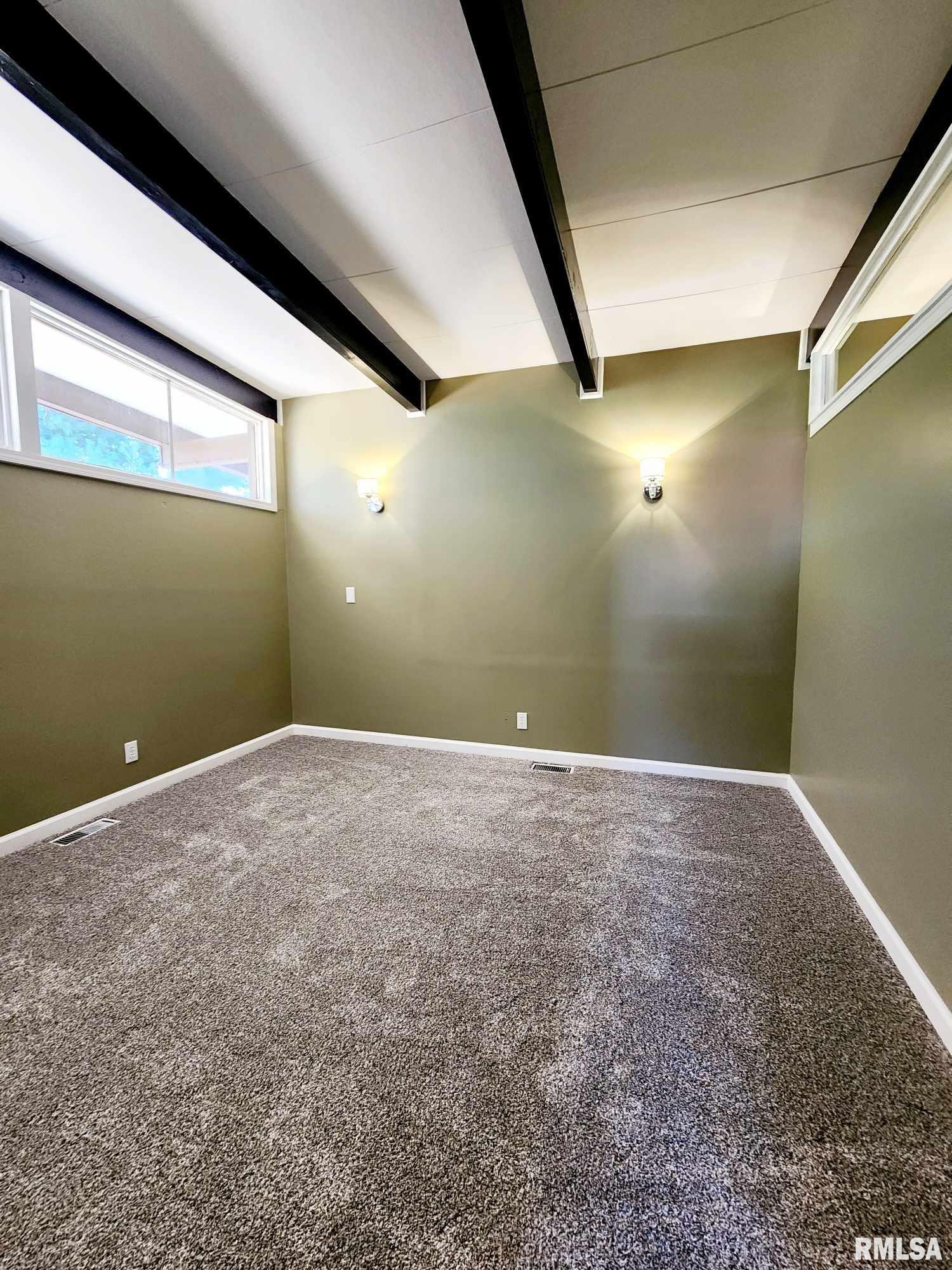 729 Ridgewood Drive Quincy, IL 62301 - Photo 29 of 34 Gallery Image 29