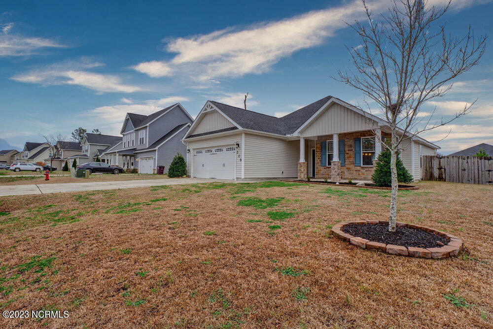 208 Dairyfarm Road Jacksonville, NC 28546 - Photo 2 of 36 002_p9544951_2_3_4_5_6_7
