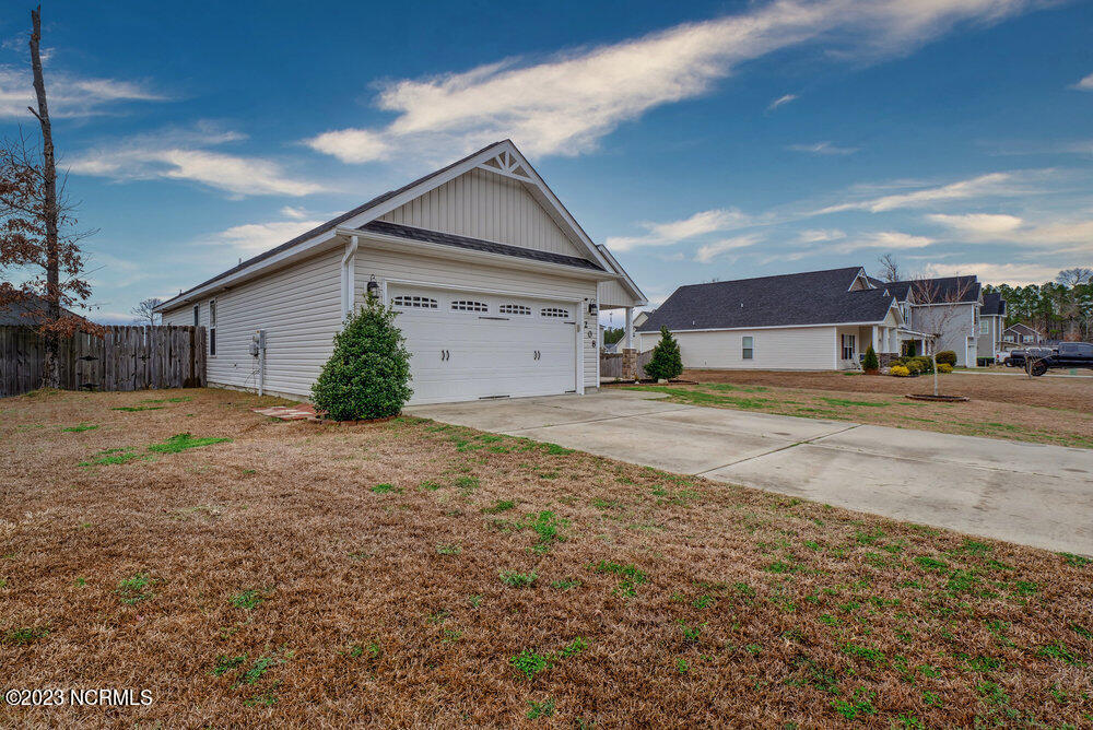 208 Dairyfarm Road Jacksonville, NC 28546 - Photo 3 of 36 003_p9544937_38_39_40_41_42_43