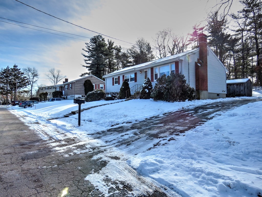 5 Lisa Road Randolph, MA 02368 - Photo 3 of 23 Gallery Image 3