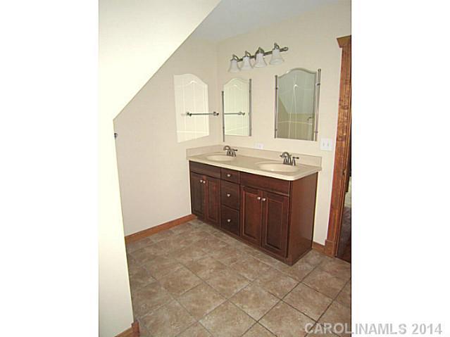 6681 Maple Spring Court Denver, NC 28037 - Photo 12 of 16 Gallery Image 12