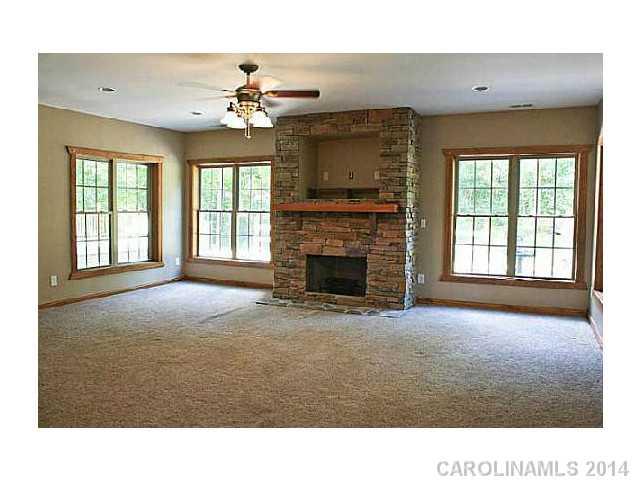 6681 Maple Spring Court Denver, NC 28037 - Photo 9 of 16 Gallery Image 9