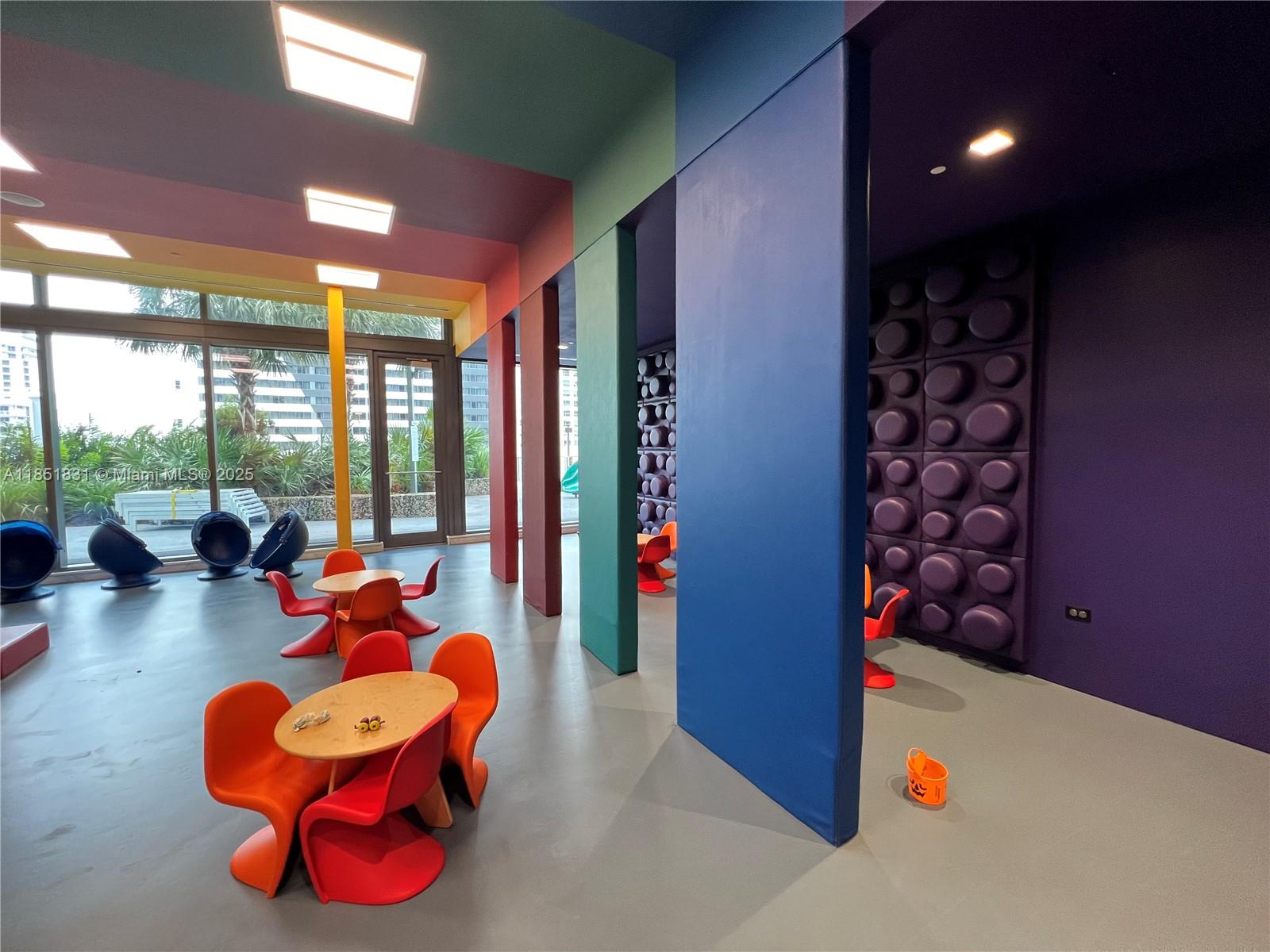 88 Southwest 7th Street, Unit 3007 Miami, FL 33130 - Photo 29 of 36 a living room with furniture and a large window